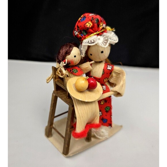 Vintage Handmade Corn Husk Doll Mother & Child in Wood High Chair Clothes 4.5" - Picture 2 of 12